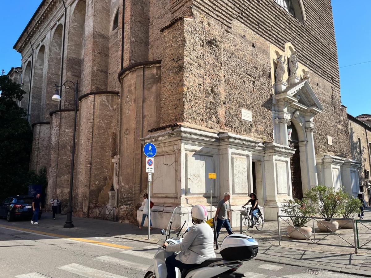 All'Ombra Del Carmine Padova Luaran gambar