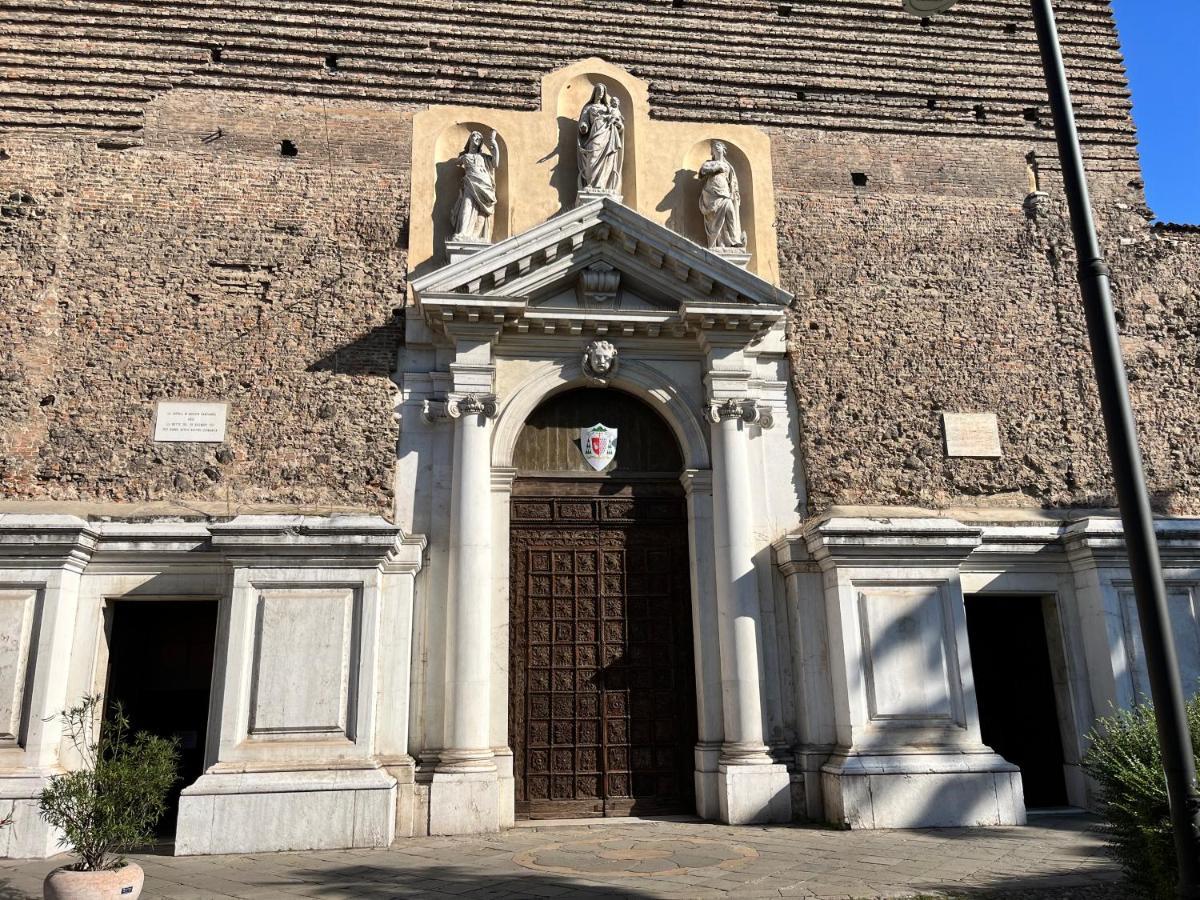 All'Ombra Del Carmine Padova Luaran gambar
